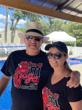ms and heat sensitivity | Multiple Sclerosis News Today | photo of Stephen and his wife, standing outdoors in front of a pool